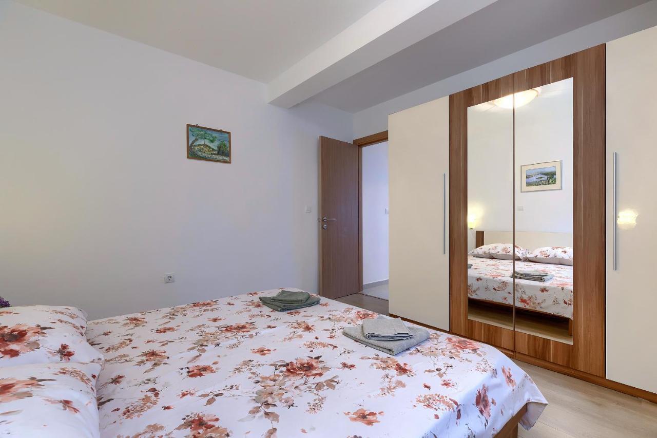 Stylish Flats With Two Bedrooms In Premantura Eksteriør bilde